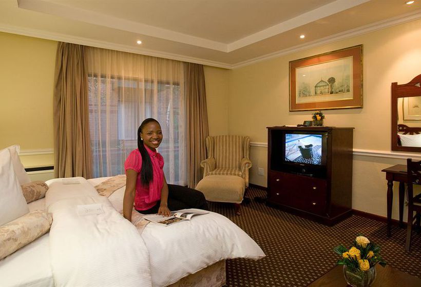 Hotel Courtyard at Rosebank 2