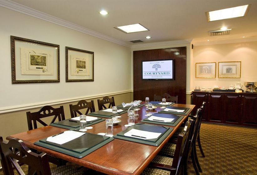 Hotel Courtyard at Rosebank 4