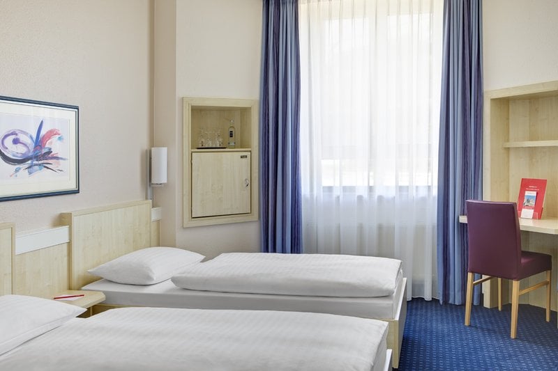 InterCityHotel Augsburg 11