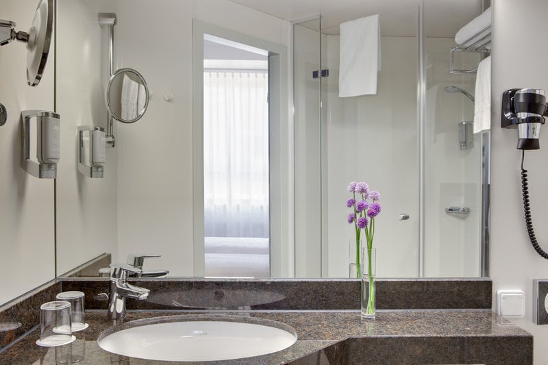 InterCityHotel Augsburg 13