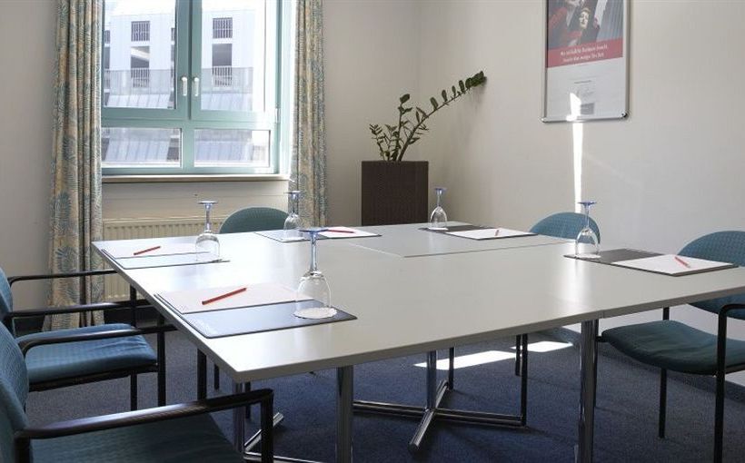 InterCityHotel Augsburg 5