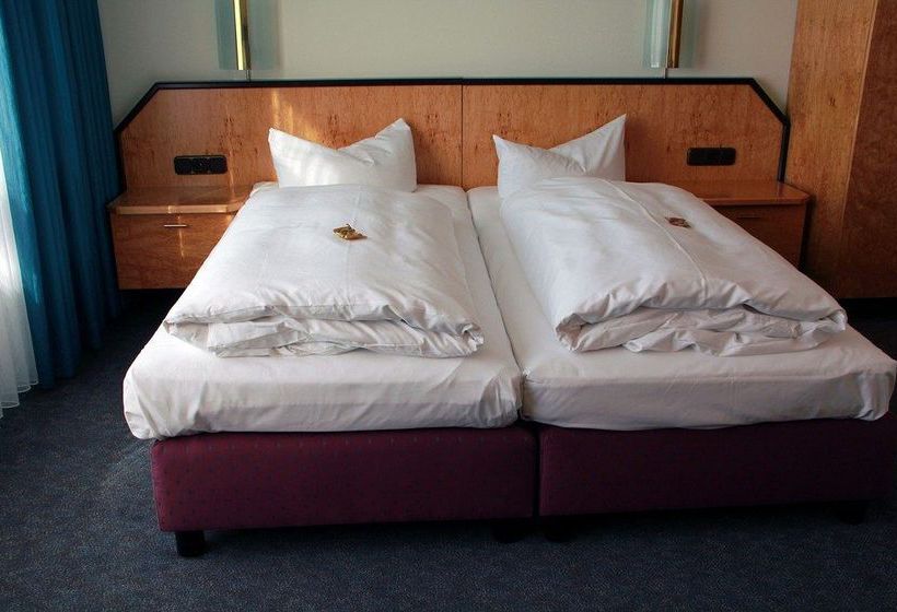 Hotel Am Terrassenufer 10