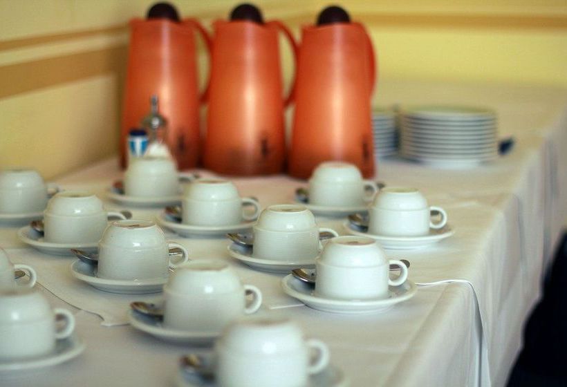 Hotel Am Terrassenufer 14