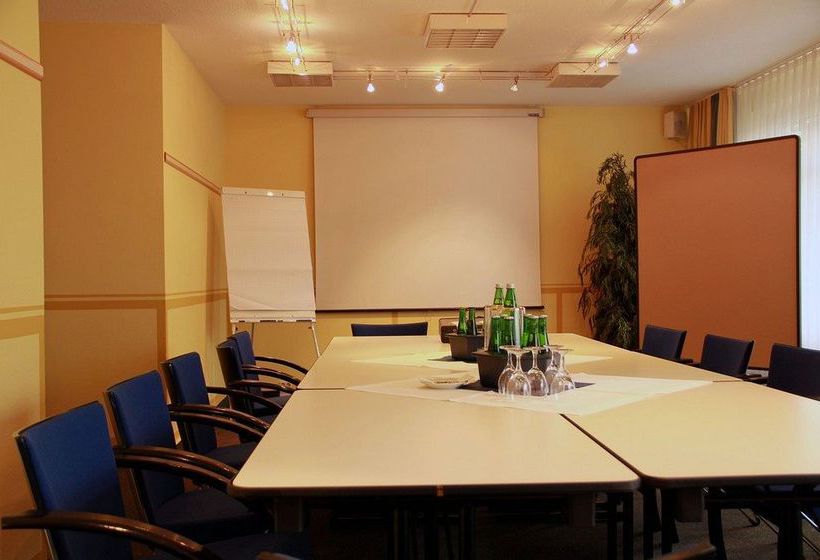 Hotel Am Terrassenufer 15