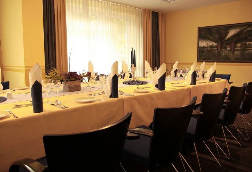 Hotel Am Terrassenufer 17