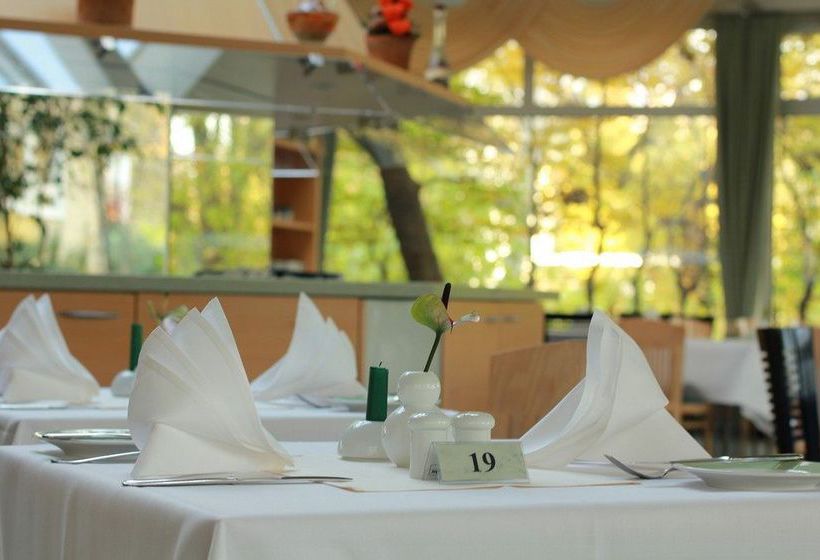 Hotel Am Terrassenufer 19