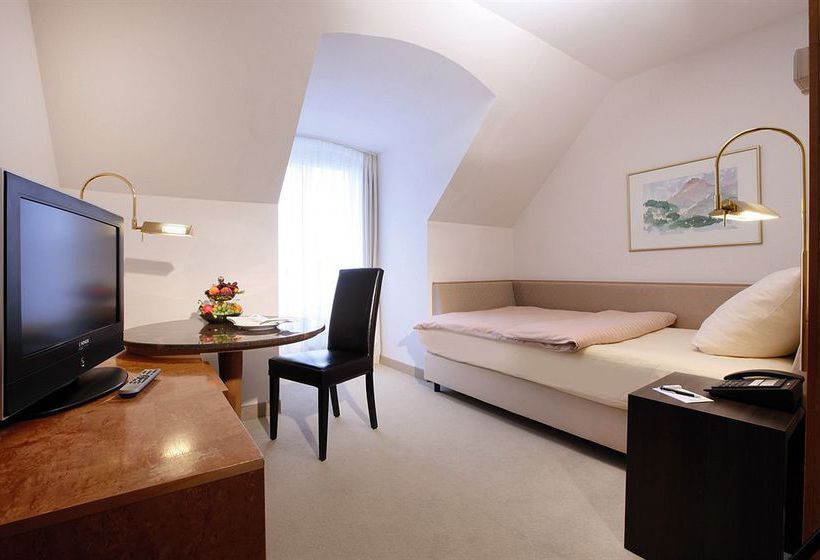 Lindner Hotel Airport 1