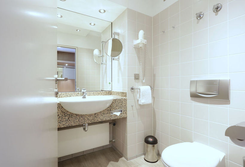 Lindner Hotel Airport 12