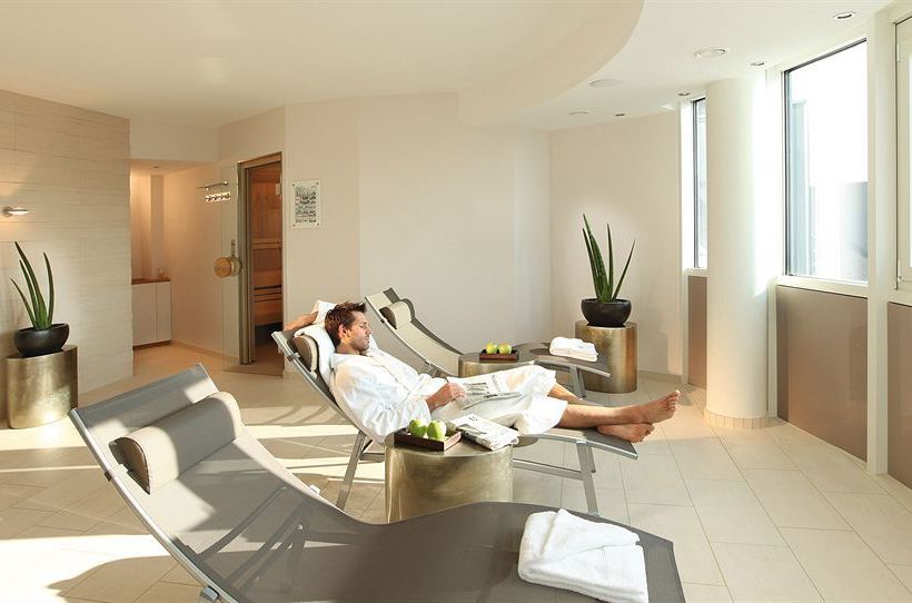 Lindner Hotel Airport 5