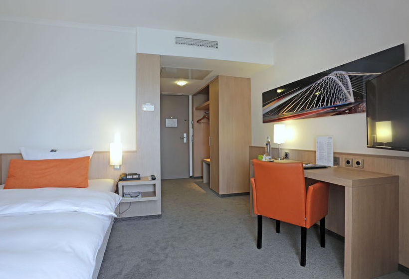 Lindner Hotel Airport 7