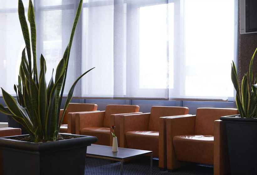 InterCityHotel Freiburg 11