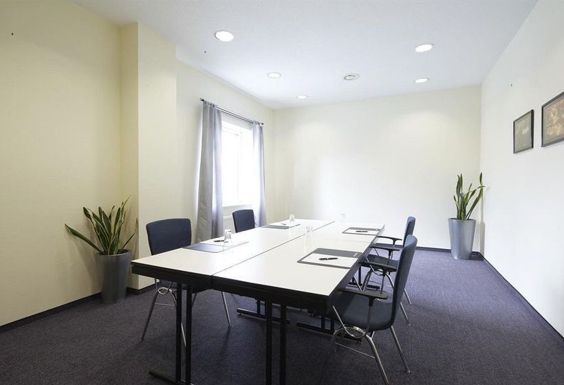 InterCityHotel Freiburg 5