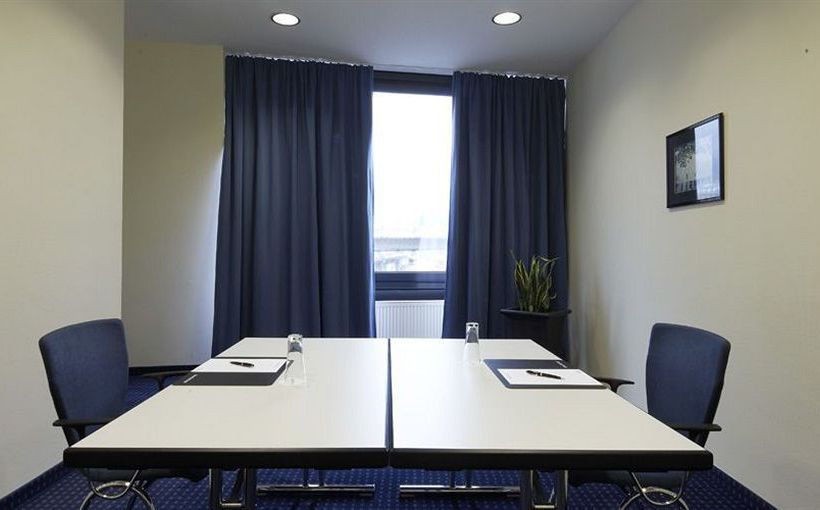 InterCityHotel Freiburg 9