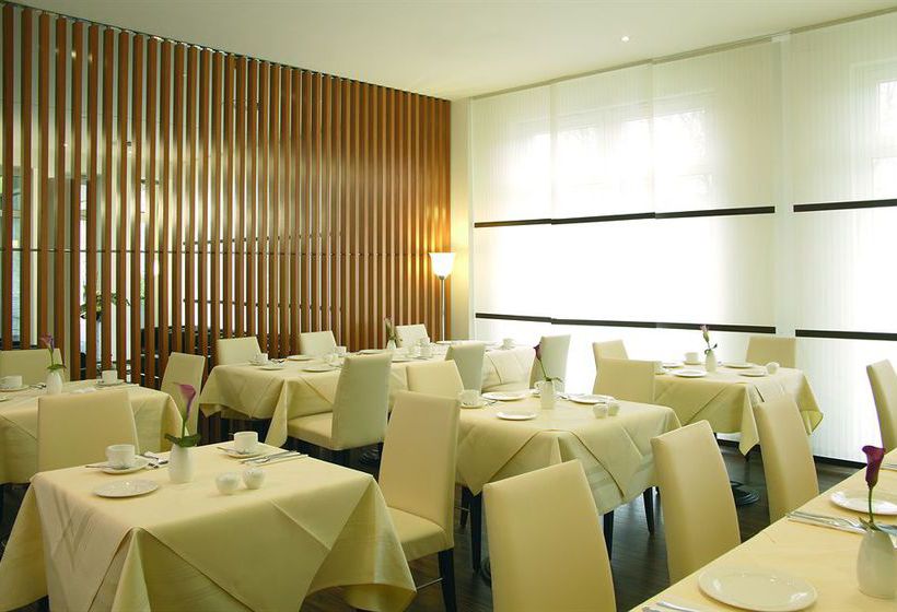 Hotel NH Hamburg City 18