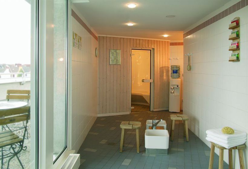 Hotel NH Hamburg City 19