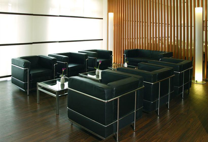 Hotel NH Hamburg City 8