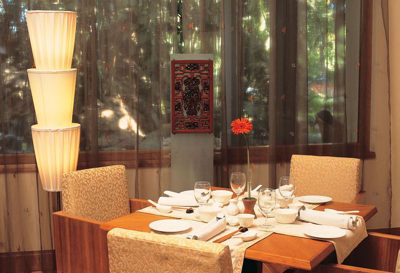 Hotel The Oberoi Bangalore 10