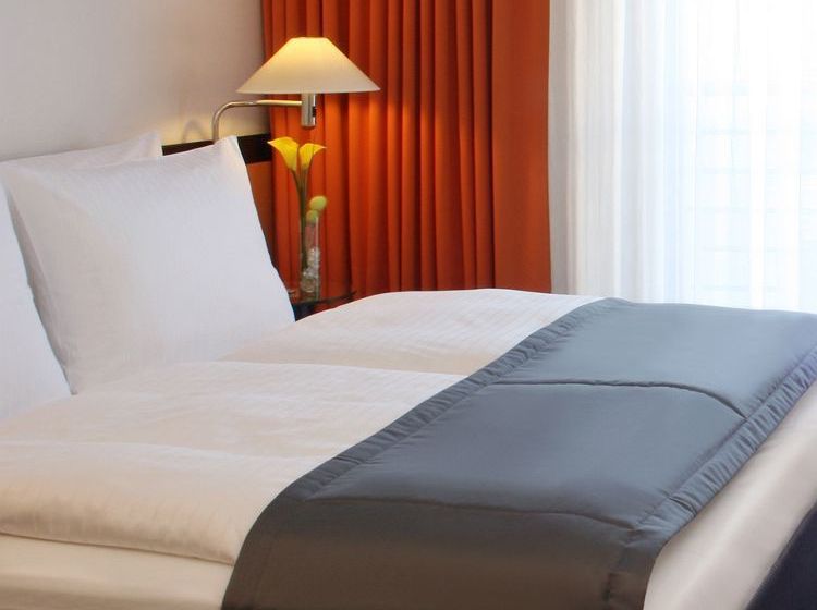 Hotel Holiday Inn Berlin City Center East - Prenzlauer Allee 18