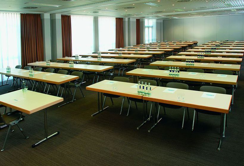 Hotel NH Frankfurt Airport West 10