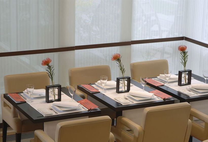 Hotel NH Frankfurt Airport 14