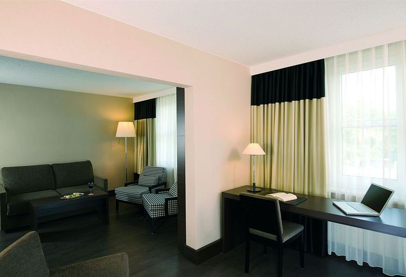 Hotel NH Frankfurt Airport 4