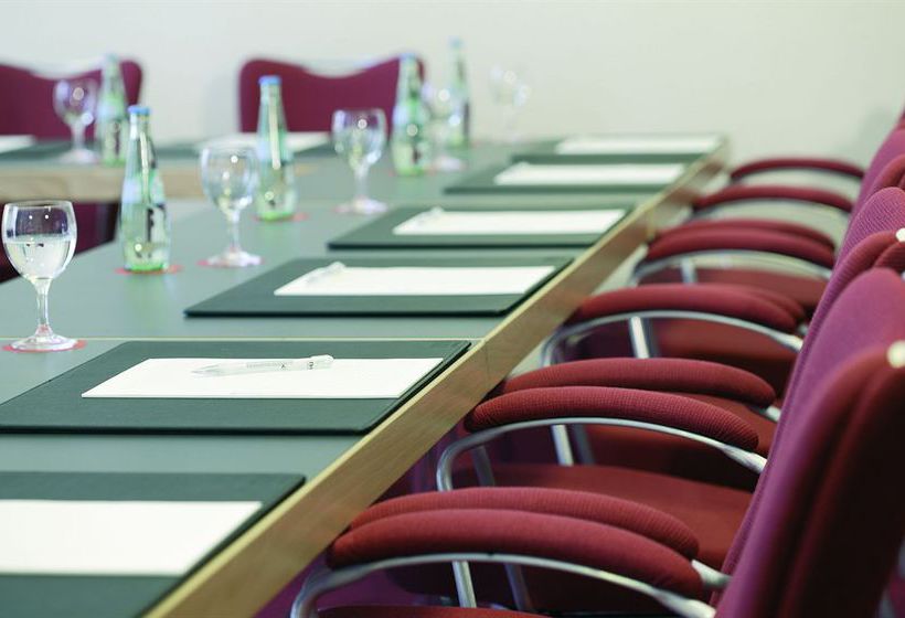 Hotel NH Frankfurt Airport 9