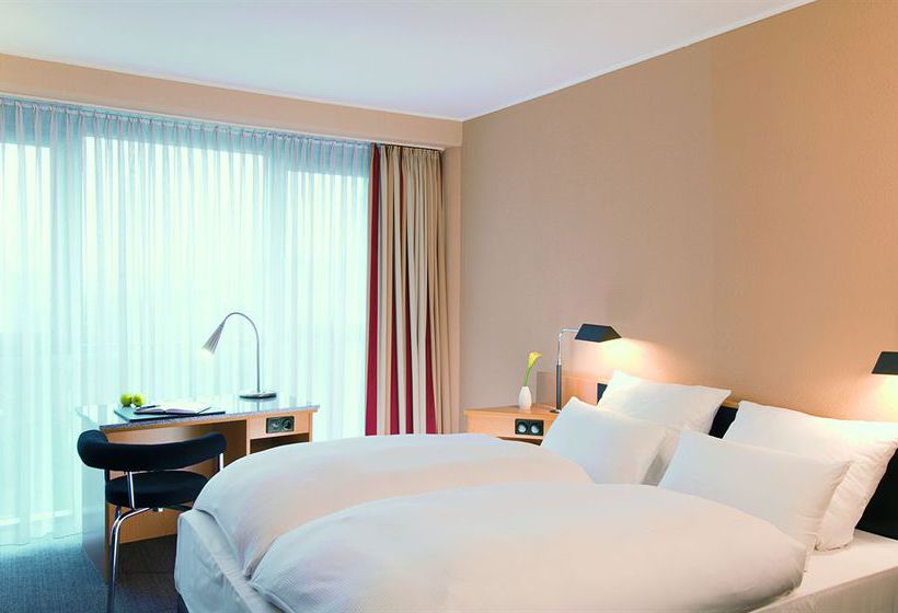 Hotel NH Düsseldorf City 14