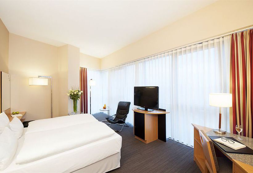 Hotel NH Düsseldorf City 16