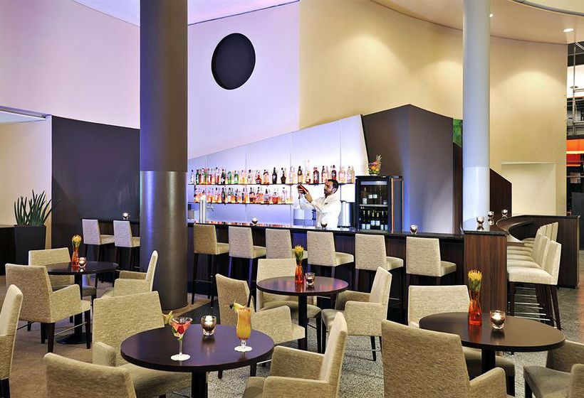 Hotel NH Düsseldorf City 8