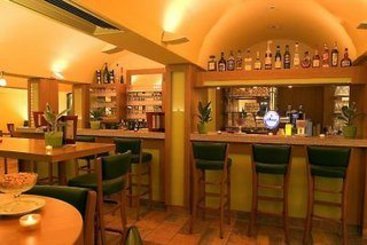 Hotel Courtyard Wiesbaden-Nordenstadt 1