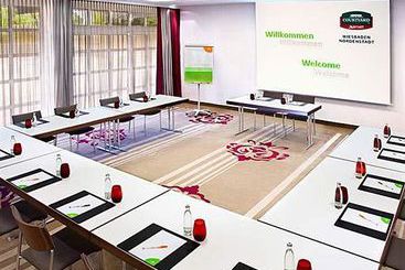 Hotel Courtyard Wiesbaden-Nordenstadt 13