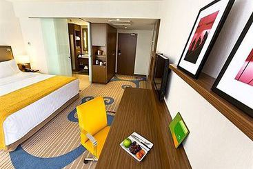 Hotel Courtyard Wiesbaden-Nordenstadt 15