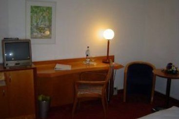 Hotel Courtyard Wiesbaden-Nordenstadt 2