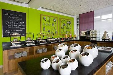 Hotel Courtyard Wiesbaden-Nordenstadt 20