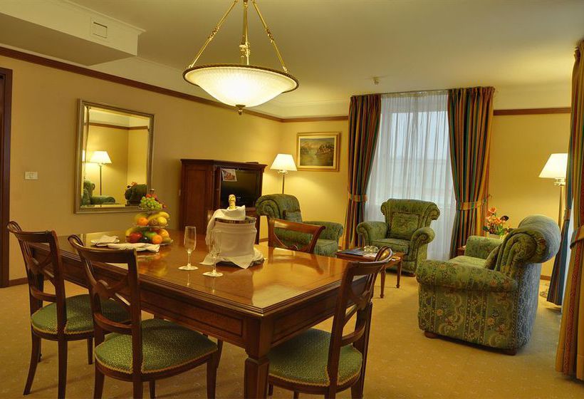 Radisson Slavyanskaya Hotel & Business Center 13