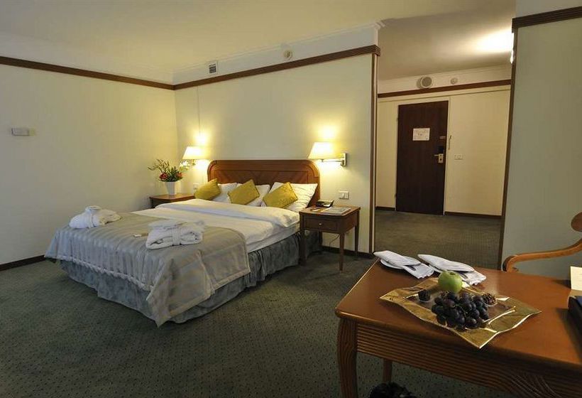 Radisson Slavyanskaya Hotel & Business Center 17