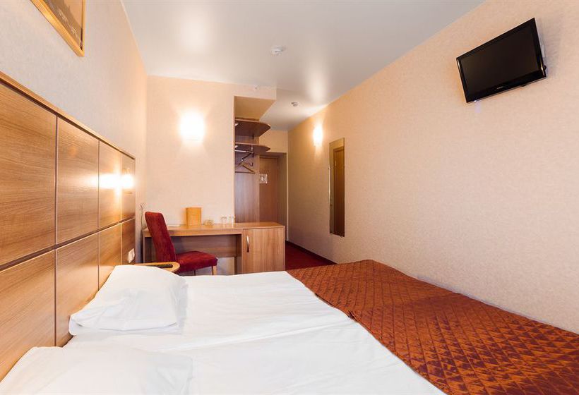 Okhtinskaya Hotel 12