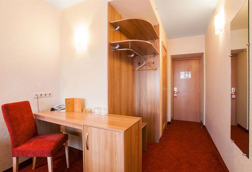 Okhtinskaya Hotel 13