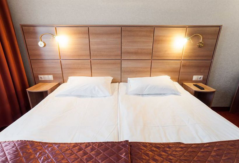 Okhtinskaya Hotel 14