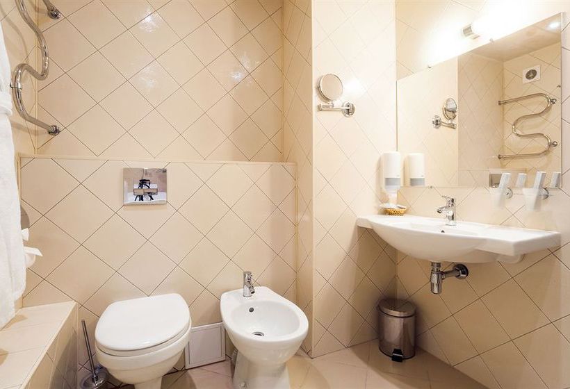 Okhtinskaya Hotel 15