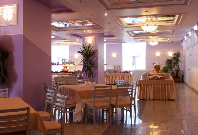 Okhtinskaya Hotel 18