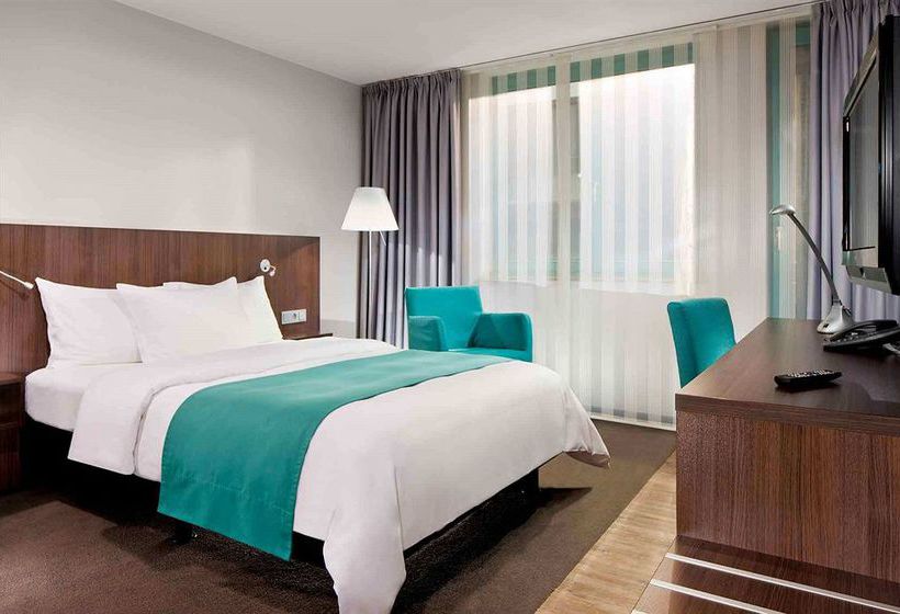 Hotel Holiday Inn Düsseldorf Hafen 1