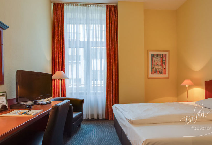 Akzent Hotel Am Goldenen Strauss 14