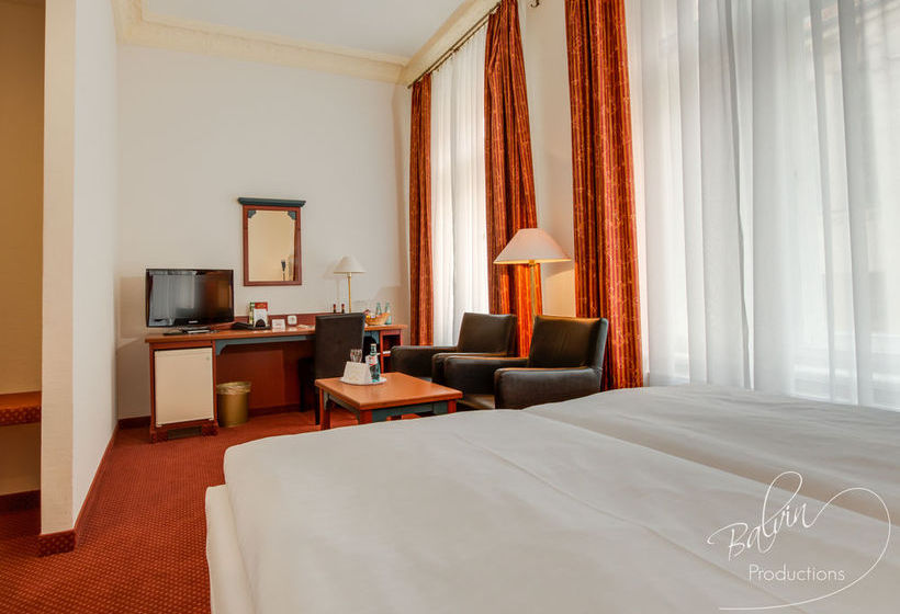 Akzent Hotel Am Goldenen Strauss 16