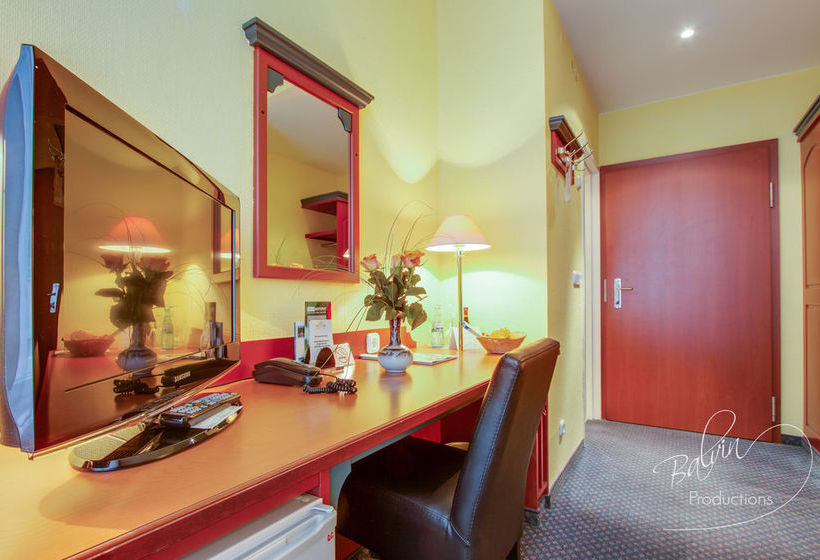 Akzent Hotel Am Goldenen Strauss 17