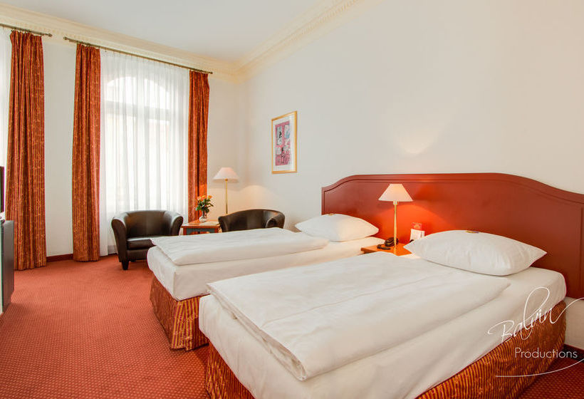 Akzent Hotel Am Goldenen Strauss 7