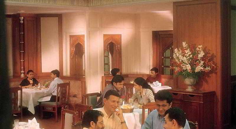 Residence Vivanta by Taj - Aurangabad 10