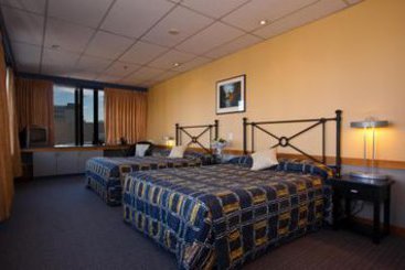 Hotel Camelot on the Square 8