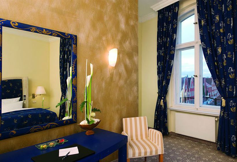 Hotel NH Voltaire Postdam 5