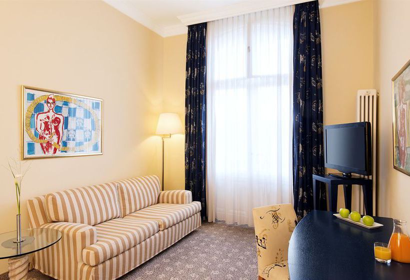 Hotel NH Voltaire Postdam 8